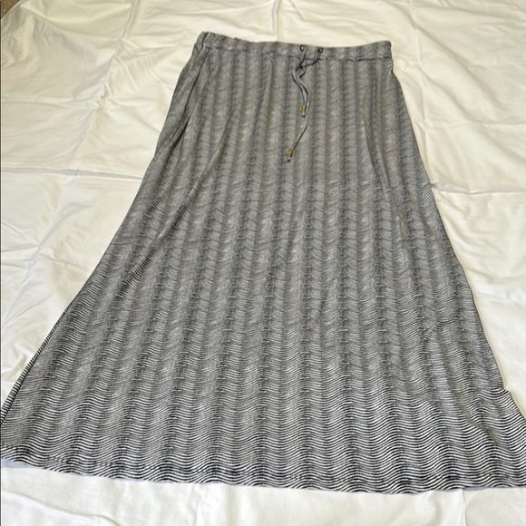 Michael Kors Maxi Skirt Medium Black Wave Print Pull On Drawstring Stretch - Picture 1 of 5